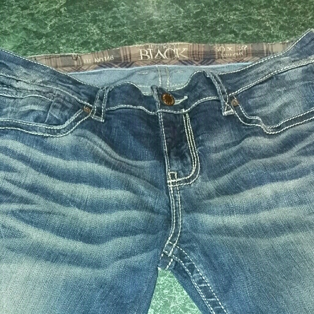 Buckle Black